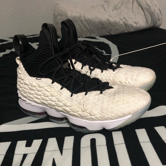 LeBron 15 ‘Graffiti’ - Picture 1 of 5